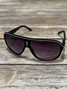 Black Aviator UV Protection Sunglasses with Dark Gradient Lenses